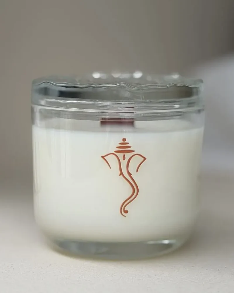 Vela Tathastu Ganesha — 235g · Cera de coco